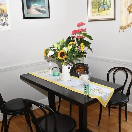 Railway House Bed & Breakfast