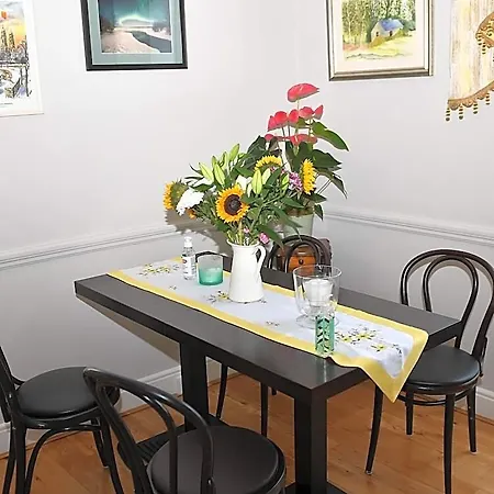 Railway House فندق مبيت وإفطار مولينجار